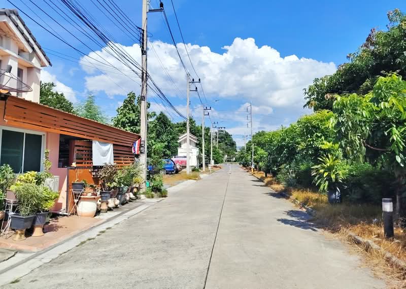 พฤกษา 71 กรุงเทพฯ-ปทุมธานี, Pathum Thani, Bang Dua, Muang Pathum Thani, Pathum Thani, 3 Bedrooms, 100 sqm, Townhouse For Sale, by The Best Property เบิ้ล, 500369480 - DDproperty.com