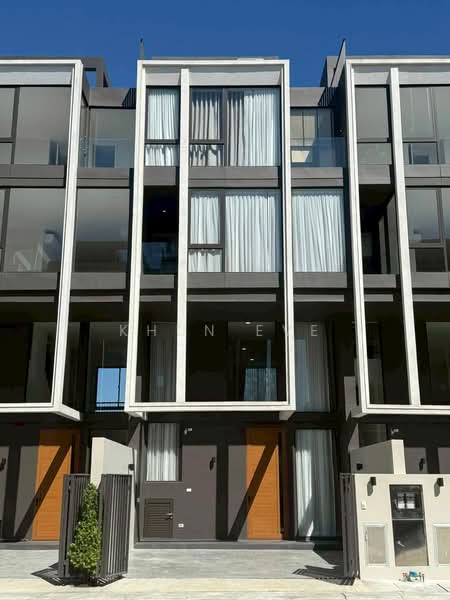 Modern Townhome for rent in Sukhumvit 105 bearing ( SPSEVE2006 ), Bangkok, ซอยแบริ่ง 39, Bang Na Tai, Bang Na, Bangkok, 3 Bedrooms, 275 sqm, Townhouse For Rent, by Khun Eve, 500369489 - DDproperty.com