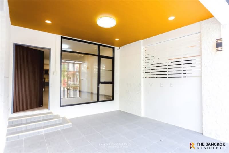 Townhouse Area Ladprao, กรุงเทพ, อินทราภรณ์, พลับพลา, วังทองหลาง, กรุงเทพ, 200 ตร.ม., ทาวน์เฮ้าส์ ขาย, โดย Sirirut Havee Akehurst, 500369537 - DDproperty.com