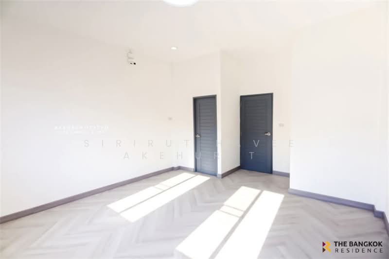 Townhouse Area Ladprao, Bangkok, อินทราภรณ์, Phlapphla, Wang Thonglang, Bangkok, 4 Bedrooms, 200 sqm, Townhouse For Sale, by Sirirut Havee Akehurst, 500369537 - DDproperty.com