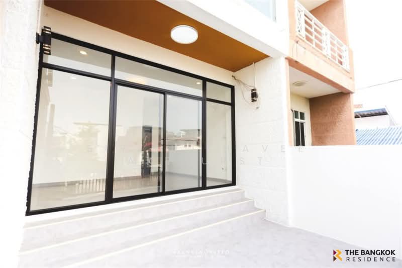 Townhouse Area Ladprao, กรุงเทพ, อินทราภรณ์, พลับพลา, วังทองหลาง, กรุงเทพ, 200 ตร.ม., ทาวน์เฮ้าส์ ขาย, โดย Sirirut Havee Akehurst, 500369537 - DDproperty.com