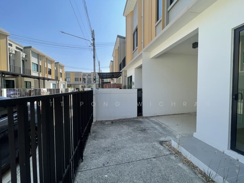 S Gate Bangkok-Pathumthani, Pathum Thani, Soi Wat Nong Prong, Bang Dua, Muang Pathum Thani, Pathum Thani, 3 Bedrooms, 110 sqm, Townhouse For Sale, by Puttipong Wichran, 500369557 - DDproperty.com
