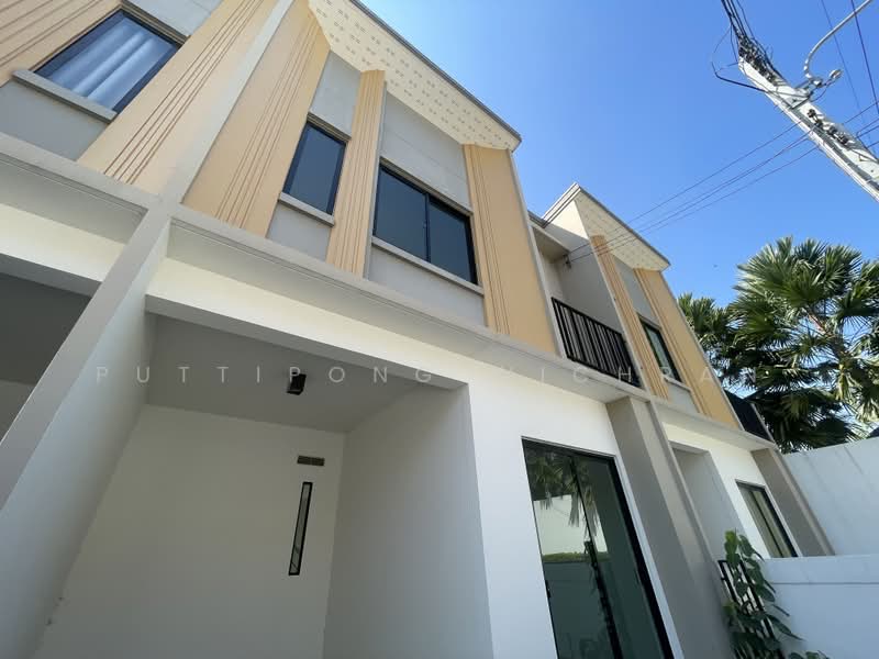 S Gate Bangkok-Pathumthani, Pathum Thani, Soi Wat Nong Prong, Bang Dua, Muang Pathum Thani, Pathum Thani, 3 Bedrooms, 110 sqm, Townhouse For Sale, by Puttipong Wichran, 500369557 - DDproperty.com