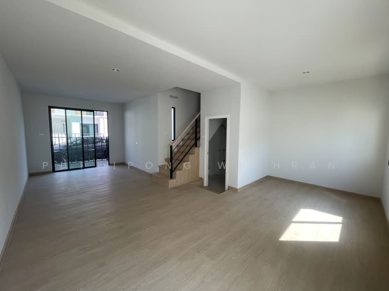 S Gate Bangkok-Pathumthani, Pathum Thani, Soi Wat Nong Prong, Bang Dua, Muang Pathum Thani, Pathum Thani, 3 Bedrooms, 110 sqm, Townhouse For Sale, by Puttipong Wichran, 500369557 - DDproperty.com