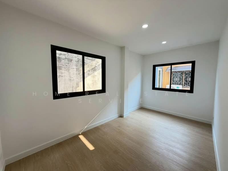 หมู่บ้านเมืองเพชร วิลเลจ, Bangkok, Chim Plee, Taling Chan, Bangkok, 3 Bedrooms, 150 sqm, Townhouse For Sale, by HOME Real Estate Service, 500369606 - DDproperty.com