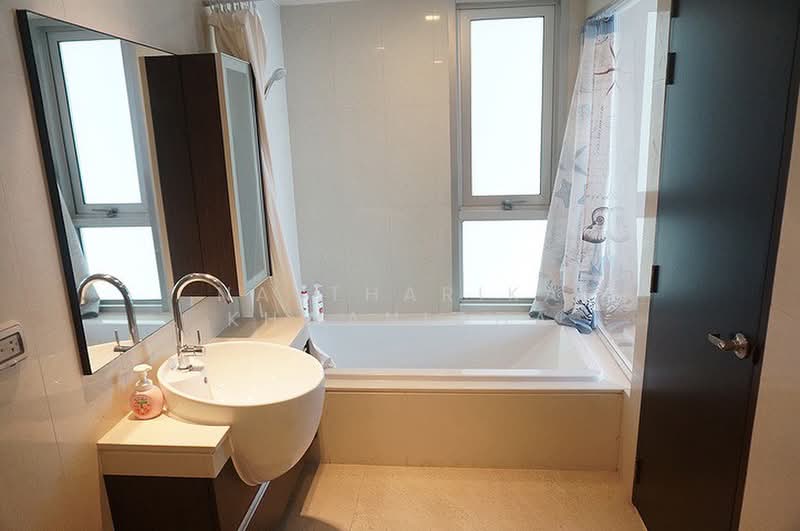 Sky Walk Residences, Bangkok, 1599 Sukhumvit Road, Phra Kanong Nua, Watthana, Bangkok, 2 Bedrooms, 60 sqm, Condo For Sale, by Nattharika Khwanlada, 500369614 - DDproperty.com