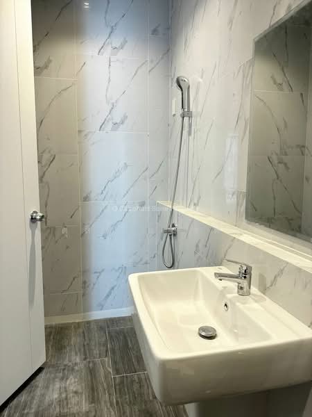 ให้เช่าทาวน์โฮมใหม่ บ้านเปล่า ม.อนานคร แหลมฉบัง, Chon Buri (Pattaya), Bang Lamung, Bang Lamung (Pattaya), Chon Buri (Pattaya), 3 Bedrooms, 80 sqm, Townhouse For Rent, by Dusit Saengfa, 500369619 - DDproperty.com