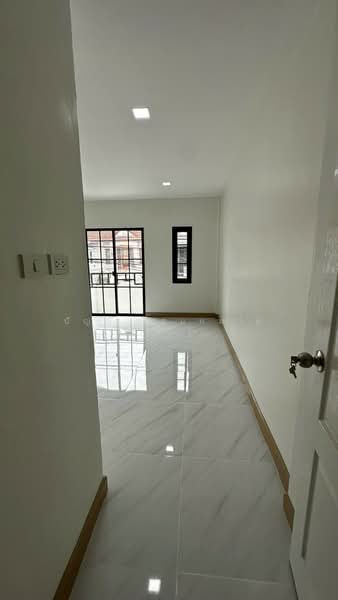 K.C. Ramintra 6, Bangkok, Sam Wa Tawan Tok, Khlong Sam Wa, Bangkok, 3 Bedrooms, 110 sqm, Townhouse For Sale, by ปัญญา สมหมาย, 500369628 - DDproperty.com