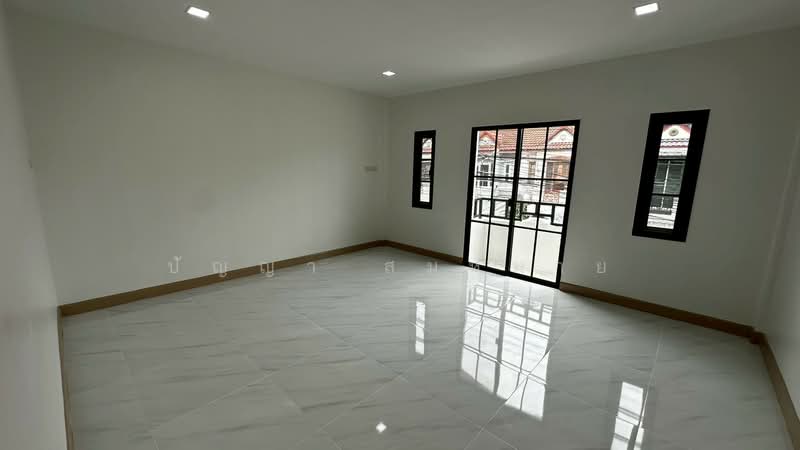 หมู่บ้าน เค ซี รามอินทรา 6, กรุงเทพ, สามวาตะวันตก, คลองสามวา, กรุงเทพ, 110 ตร.ม., ทาวน์เฮ้าส์ ขาย, โดย ปัญญา สมหมาย, 500369628 - DDproperty.com
