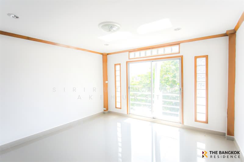 Shophouse Area Bang Kapi, Bangkok, เสรีไทย, Khlong Kum, Bueng Kum, Bangkok, 4 Bedrooms, 200 sqm, Townhouse For Sale, by Sirirut Havee Akehurst, 500369700 - DDproperty.com