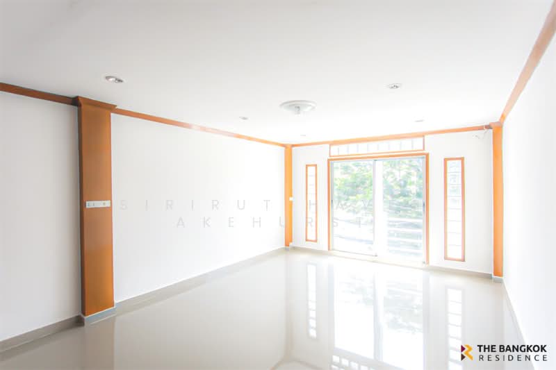 Shophouse Area Bang Kapi, Bangkok, เสรีไทย, Khlong Kum, Bueng Kum, Bangkok, 4 Bedrooms, 200 sqm, Townhouse For Sale, by Sirirut Havee Akehurst, 500369700 - DDproperty.com