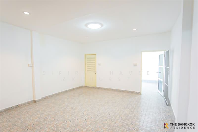 Shophouse Area Bang Kapi, Bangkok, เสรีไทย, Khlong Kum, Bueng Kum, Bangkok, 4 Bedrooms, 200 sqm, Townhouse For Sale, by Sirirut Havee Akehurst, 500369700 - DDproperty.com