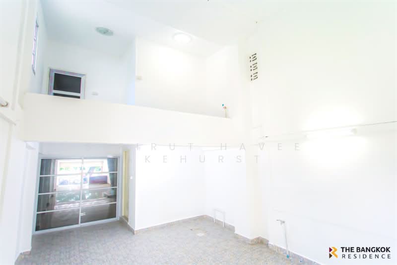 Shophouse Area Bang Kapi, กรุงเทพ, เสรีไทย, คลองกุ่ม, บึงกุ่ม, กรุงเทพ, 200 ตร.ม., ทาวน์เฮ้าส์ ขาย, โดย Sirirut Havee Akehurst, 500369700 - DDproperty.com