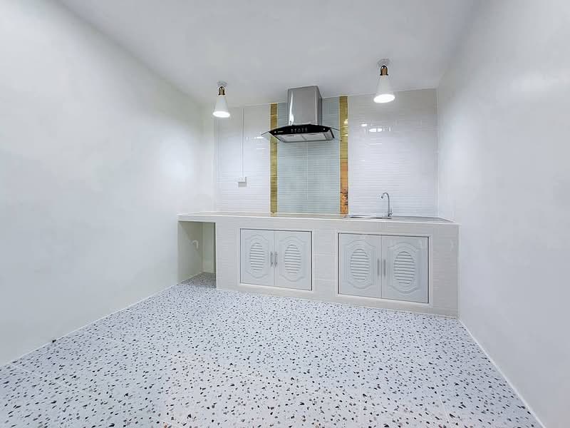 Budsarin Wongwaen-Rattanathibet, Nonthaburi, Ban Kluai-Sai Noi Road, Phimonrat, Bang Bua Thong, Nonthaburi, 4 Bedrooms, 110 sqm, Townhouse For Sale, by บุษบากร (เจี๊ยบ), 500369715 - DDproperty.com
