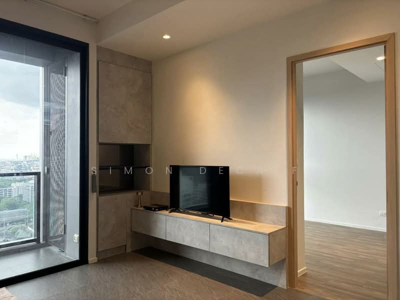 The Lofts Silom, Bangkok, Pramuan Road, Silom, Bang Rak, Bangkok, 1 Bedroom, 46 sqm, Condo For Sale, by Simon Decalf, 500369758 - DDproperty.com
