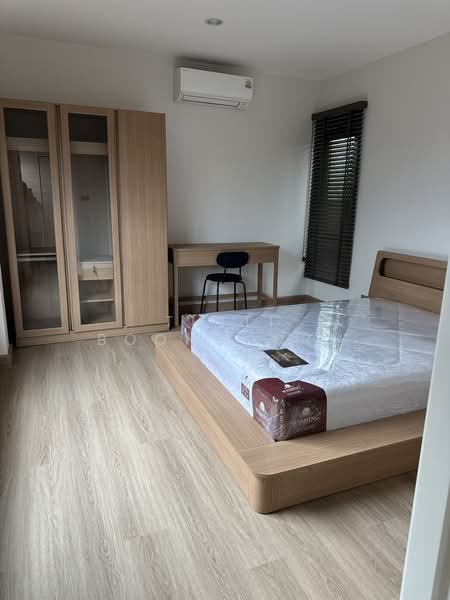 Baan Ninya Krungthepkreetha-Motorway, Bangkok, Khlong Song Ton Nun, Lat Krabang, Bangkok, 4 Bedrooms, 300 sqm, Single Detached House For Rent, by Thiti Boonchurn, 500369766 - DDproperty.com