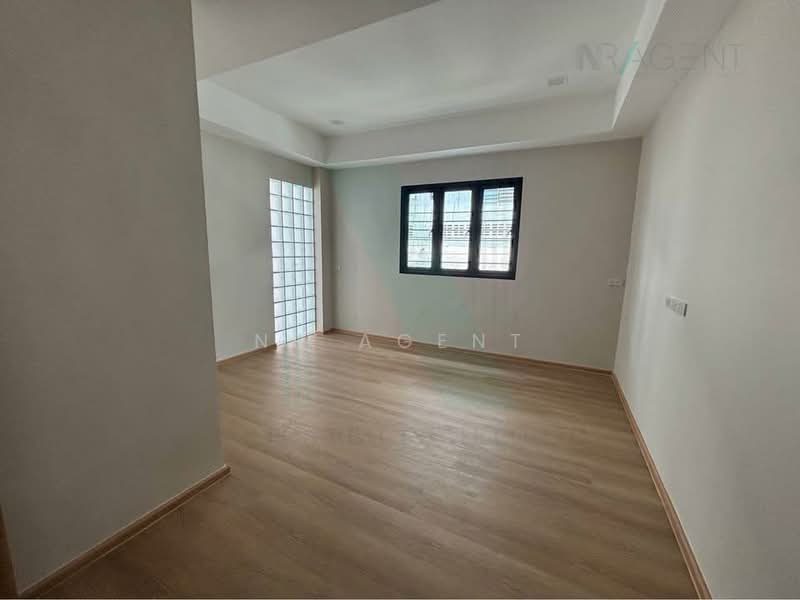 OAK HOUSE SUKHUMVIT 101/1, Bangkok, Bang Chak, Phra Khanong, Bangkok, 3 Bedrooms, 151 sqm, Townhouse For Rent, by NR AGENT, 500369772 - DDproperty.com
