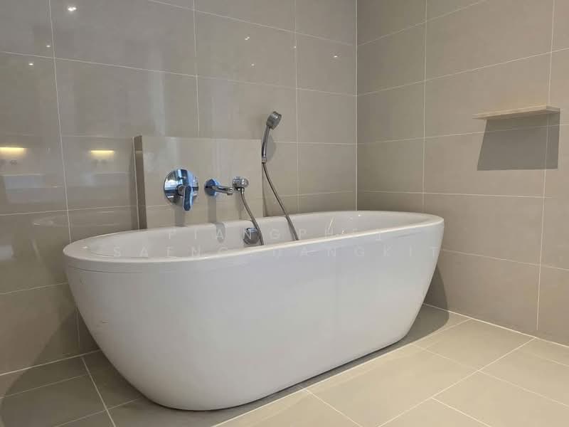 Baan Lux Sathon, Bangkok, Soi Meksawat, Chong Nonsi, Yan Nawa, Bangkok, 2 Bedrooms, 303 sqm, Condo For Rent, by Piangphet Saengtuangkit, 500369774 - DDproperty.com