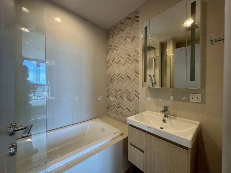 Oka Haus Sukhumvit 36, Bangkok, 3399 Rama 4 Road, Khong Tan, Khlong Toei, Bangkok, 1 Bedroom, 35 sqm, Condo For Rent, by มานพ พันธ์สุขเลิศ, 500369783 - DDproperty.com