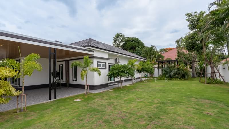 The Flow by Sabai Home, Chon Buri (Pattaya), Poong, Bang Lamung (Pattaya), Chon Buri (Pattaya), 3 Bedrooms, 209 sqm, Single Detached House For Sale, by Marisa Kittelberger, 500369827 - Outdoor - DDproperty.com