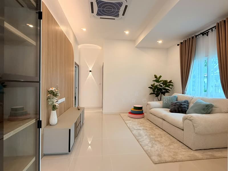 The Flow by Sabai Home, Chon Buri (Pattaya), Poong, Bang Lamung (Pattaya), Chon Buri (Pattaya), 3 Bedrooms, 146 sqm, Single Detached House For Sale, by Marisa Kittelberger, 500369833 - DDproperty.com