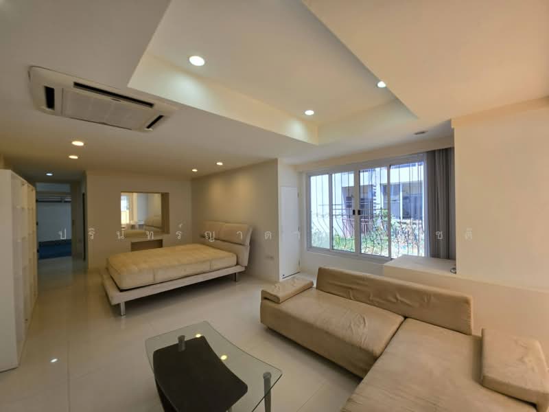 House Silom, Bangkok, silom 13, Silom, Bang Rak, Bangkok, 3 Bedrooms, 300 sqm, Single Detached House For Rent, by ปรินทร์ญาดา ชิณโชติ, 500369862 - DDproperty.com