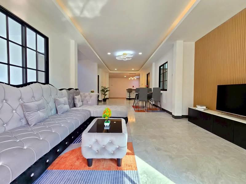 K.C. Garden Home 12, Bangkok, Sam Wa Tawan Ok, Khlong Sam Wa, Bangkok, 5 Bedrooms, 260 sqm, Single Detached House For Sale, by รัตนา (หญิง) ประสพสุข, 500369868 - DDproperty.com