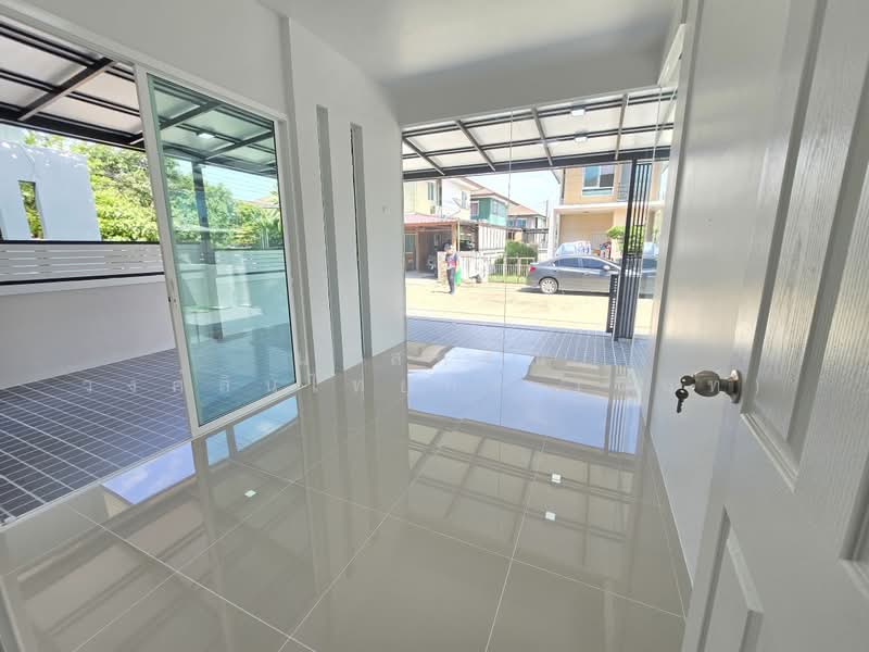 The Trust Ville Watcharapol-Hathairat, Pathum Thani, Hatairat Road, Bung Kham Proi, Lam Luk Ka, Pathum Thani, 4 Bedrooms, 200 sqm, Single Detached House For Sale, by นภัสศรณ์ วงศ์สินไทยกร (นันท์), 500369879 - DDproperty.com