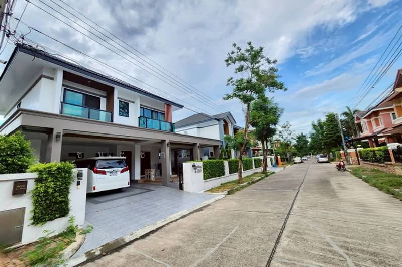 Pattra Ramkhamhaeng 76, Bangkok, Hua Mak, Bang Kapi, Bangkok, 4 Bedrooms, 200 sqm, Single Detached House For Sale, by ชนะชาติ นนท์ตา, 500369913 - DDproperty.com