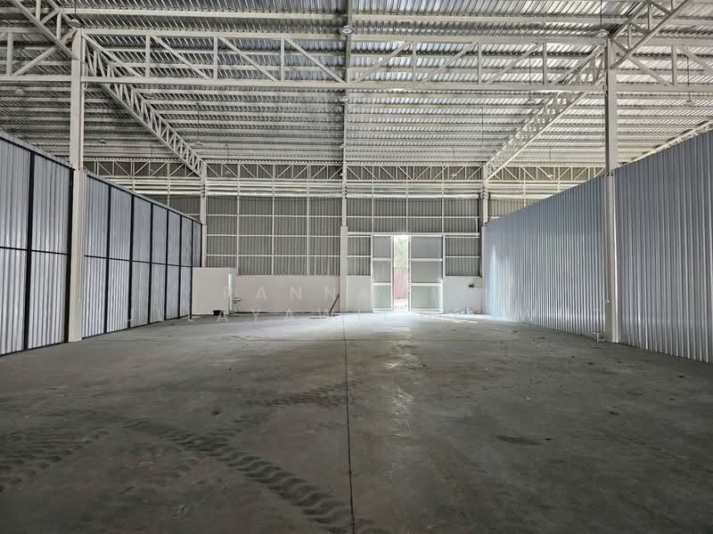 Warehouse for rent, 422 sq.m.,Khlong Toei District, Bangkok (Code: JKP379), Bangkok, Khlong Toei, Khlong Toei, Bangkok, , 422 sqm, Warehouse/Factory For Rent, by Pannawit Dullayawichenwut, 500369935 - DDproperty.com