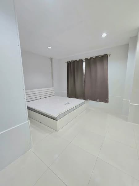 Baan Klang Muang British Town Sri Dan 24, Samut Prakan, ศรีด่าน 24, Samrong Nua, Muang Samut Prakarn, Samut Prakan, 3 Bedrooms, 320 sqm, Townhouse For Rent, by ปรินทร์ญาดา ชิณโชติ, 500369945 - DDproperty.com