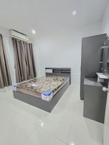 บ้านกลางเมือง บริติช ทาวน์ ศรีด่าน 24, สมุทรปราการ, ศรีด่าน 24, สำโรงเหนือ, เมืองสมุทรปราการ, สมุทรปราการ, 320 ตร.ม., ทาวน์เฮ้าส์ ให้เช่า, โดย ปรินทร์ญาดา ชิณโชติ, 500369945 - DDproperty.com