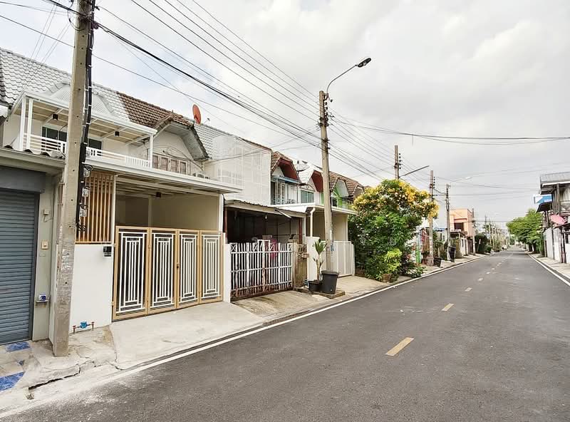 Ban Rom Ngao Mai : บ้านร่มเงาไม้, นนทบุรี, ซอย หมู่บ้านร่มเงาไม้, บางคูรัด, บางบัวทอง, นนทบุรี, 100 ตร.ม., ทาวน์เฮ้าส์ ขาย, โดย บุษบากร (เจี๊ยบ), 500369957 - DDproperty.com