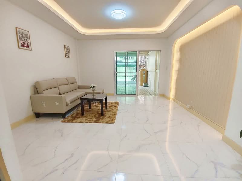 Ban Rom Ngao Mai, Nonthaburi, Soi Ban Rom Ngao Mai, Bang Khu Rat, Bang Bua Thong, Nonthaburi, 2 Bedrooms, 100 sqm, Townhouse For Sale, by บุษบากร (เจี๊ยบ), 500369957 - DDproperty.com