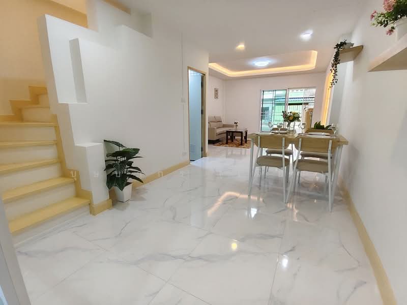 Ban Rom Ngao Mai, Nonthaburi, Soi Ban Rom Ngao Mai, Bang Khu Rat, Bang Bua Thong, Nonthaburi, 2 Bedrooms, 100 sqm, Townhouse For Sale, by บุษบากร (เจี๊ยบ), 500369957 - DDproperty.com