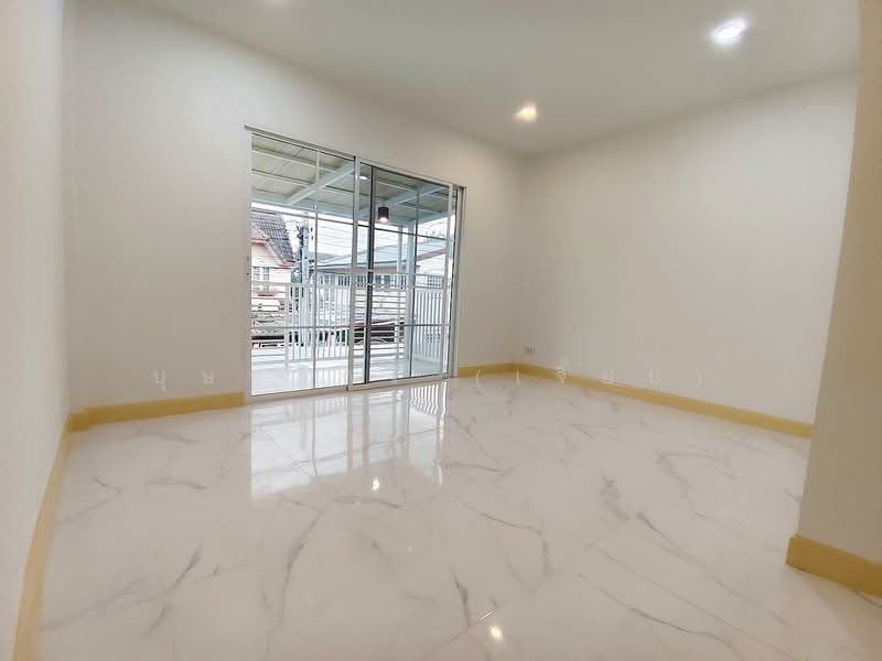 Ban Rom Ngao Mai, Nonthaburi, Soi Ban Rom Ngao Mai, Bang Khu Rat, Bang Bua Thong, Nonthaburi, 2 Bedrooms, 100 sqm, Townhouse For Sale, by บุษบากร (เจี๊ยบ), 500369957 - DDproperty.com