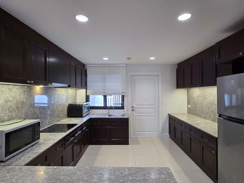 Tonson Court, Bangkok, Ploenchit Road, Lumphini, Pathum Wan, Bangkok, 3 Bedrooms, 240 sqm, Condo For Rent, by Khun Sassy, 500369993 - DDproperty.com
