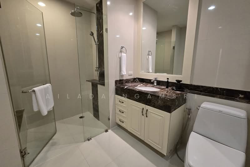 Piyathip Place, Bangkok, 24 Soi Prommitr, Khlong Tan Nua, Watthana, Bangkok, 4 Bedrooms, 375 sqm, Condo For Rent, by Ailada Ngamsri, 500369995 - DDproperty.com