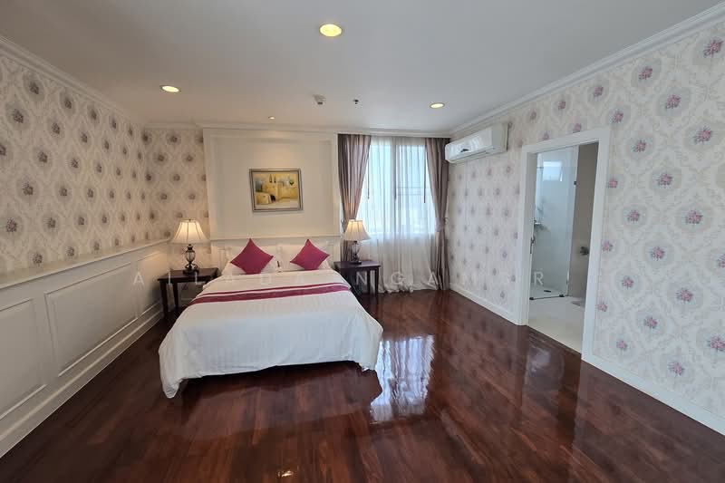 Piyathip Place, Bangkok, 24 Soi Prommitr, Khlong Tan Nua, Watthana, Bangkok, 4 Bedrooms, 375 sqm, Condo For Rent, by Ailada Ngamsri, 500369995 - DDproperty.com