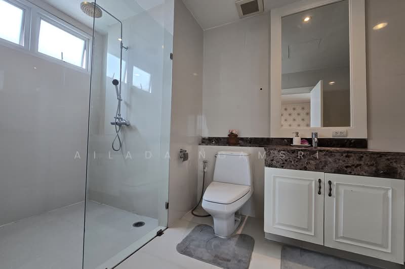 Piyathip Place, Bangkok, 24 Soi Prommitr, Khlong Tan Nua, Watthana, Bangkok, 4 Bedrooms, 375 sqm, Condo For Rent, by Ailada Ngamsri, 500369995 - DDproperty.com