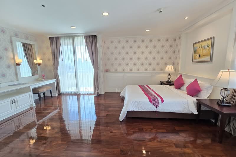 Piyathip Place, Bangkok, 24 Soi Prommitr, Khlong Tan Nua, Watthana, Bangkok, 4 Bedrooms, 375 sqm, Condo For Rent, by Ailada Ngamsri, 500369995 - DDproperty.com