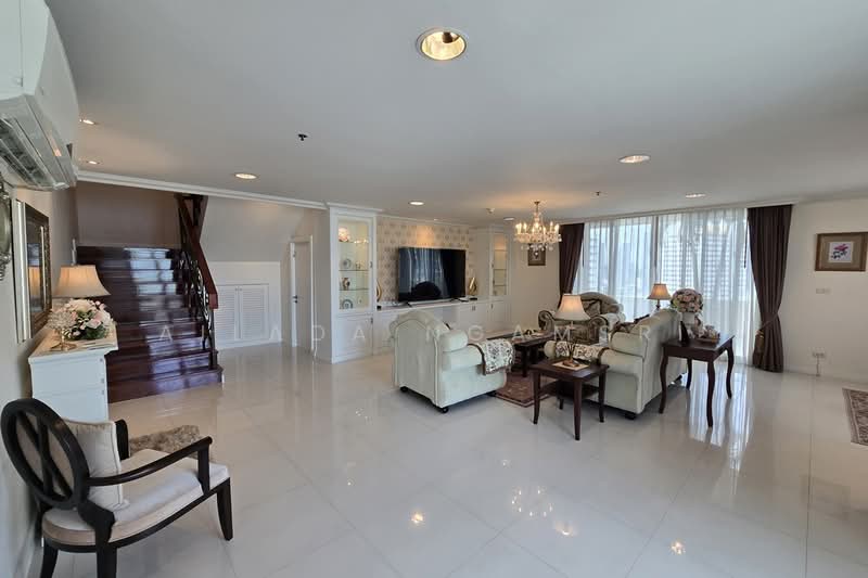 Piyathip Place, Bangkok, 24 Soi Prommitr, Khlong Tan Nua, Watthana, Bangkok, 4 Bedrooms, 572 sqm, Condo For Rent, by Ailada Ngamsri, 500369997 - DDproperty.com