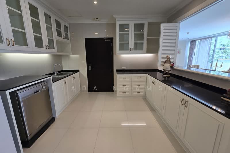 Piyathip Place, Bangkok, 24 Soi Prommitr, Khlong Tan Nua, Watthana, Bangkok, 4 Bedrooms, 572 sqm, Condo For Rent, by Ailada Ngamsri, 500369997 - DDproperty.com