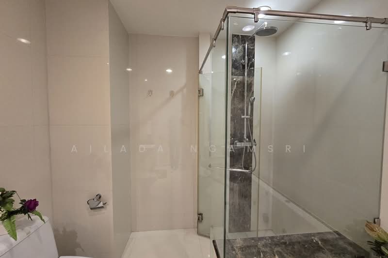 Piyathip Place, Bangkok, 24 Soi Prommitr, Khlong Tan Nua, Watthana, Bangkok, 4 Bedrooms, 572 sqm, Condo For Rent, by Ailada Ngamsri, 500369997 - DDproperty.com