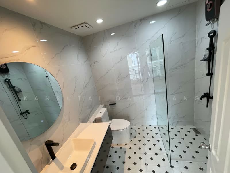 Baan Klang Krung Thonglor : บ้านกลางกรุงทองหล่อ, กรุงเทพ, 55 ซอยสุขุมวิท 55, คลองตันเหนือ, วัฒนา, กรุงเทพ, 380 ตร.ม., ทาวน์เฮ้าส์ ขาย, โดย Kanrutai Dawruang, 500370013 - DDproperty.com