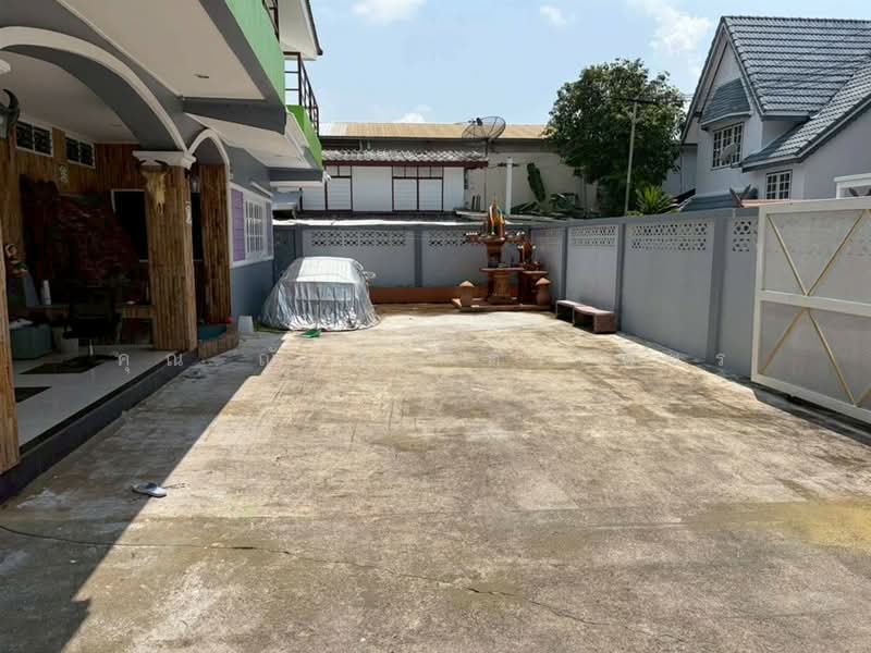 บ้านเดี่ยว 2 ชั้น 100 ตร.ว. บ้านเดี่ยว ซอยนาคนิวาส2 แยก8, กรุงเทพ, ถนนนาคนิวาส, ลาดพร้าว, กรุงเทพ, 350 ตร.ม., บ้านเดี่ยว ขาย, โดย คุณ ณัฐสิน ตรีเพ็ชร (คิริน), 500370063 - DDproperty.com