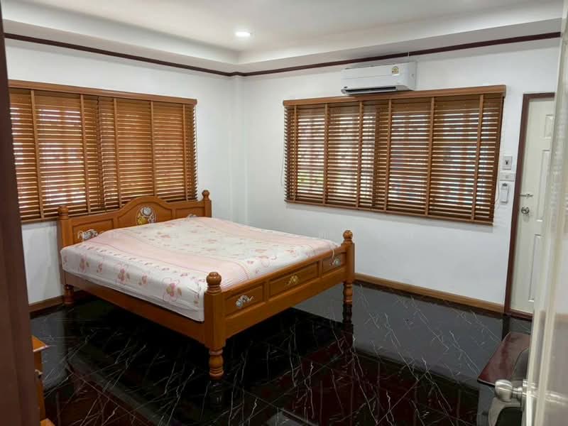 บ้านเดี่ยว 2 ชั้น 100 ตร.ว. บ้านเดี่ยว ซอยนาคนิวาส2 แยก8, Bangkok, ถนนนาคนิวาส, Lat Phrao, Bangkok, 6 Bedrooms, 350 sqm, Single Detached House For Sale, by คุณ ณัฐสิน ตรีเพ็ชร (คิริน), 500370063 - DDproperty.com