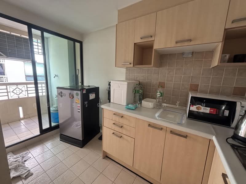Lumpini Ville Phahol-Suthisarn, Bangkok, 23 Inthamara 2 Alley, Samsen Nai, Phaya Thai, Bangkok, 2 Bedrooms, 60 sqm, Condo For Rent, by สุประวีณ์ อนันต์รักษ์, 500370083 - DDproperty.com