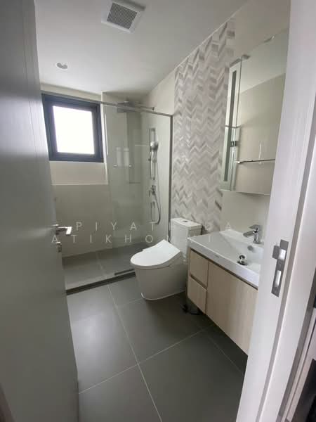 Oka Haus Sukhumvit 36, Bangkok, 3399 Rama 4 Road, Khong Tan, Khlong Toei, Bangkok, 1 Bedroom, 41 sqm, Condo For Rent, by Piyathida Atikhomvitaya, 500370103 - DDproperty.com