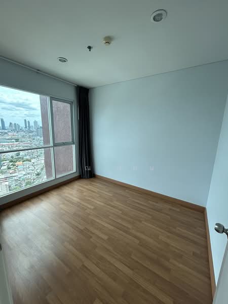 Lumpini Place Ratchada-Sathu, Bangkok, 501 3 Sathu Pradit 27 Alley, Chong Nonsi, Yan Nawa, Bangkok, 2 Bedrooms, 36 sqm, Condo For Rent, by คุณ แคน, 500370111 - DDproperty.com